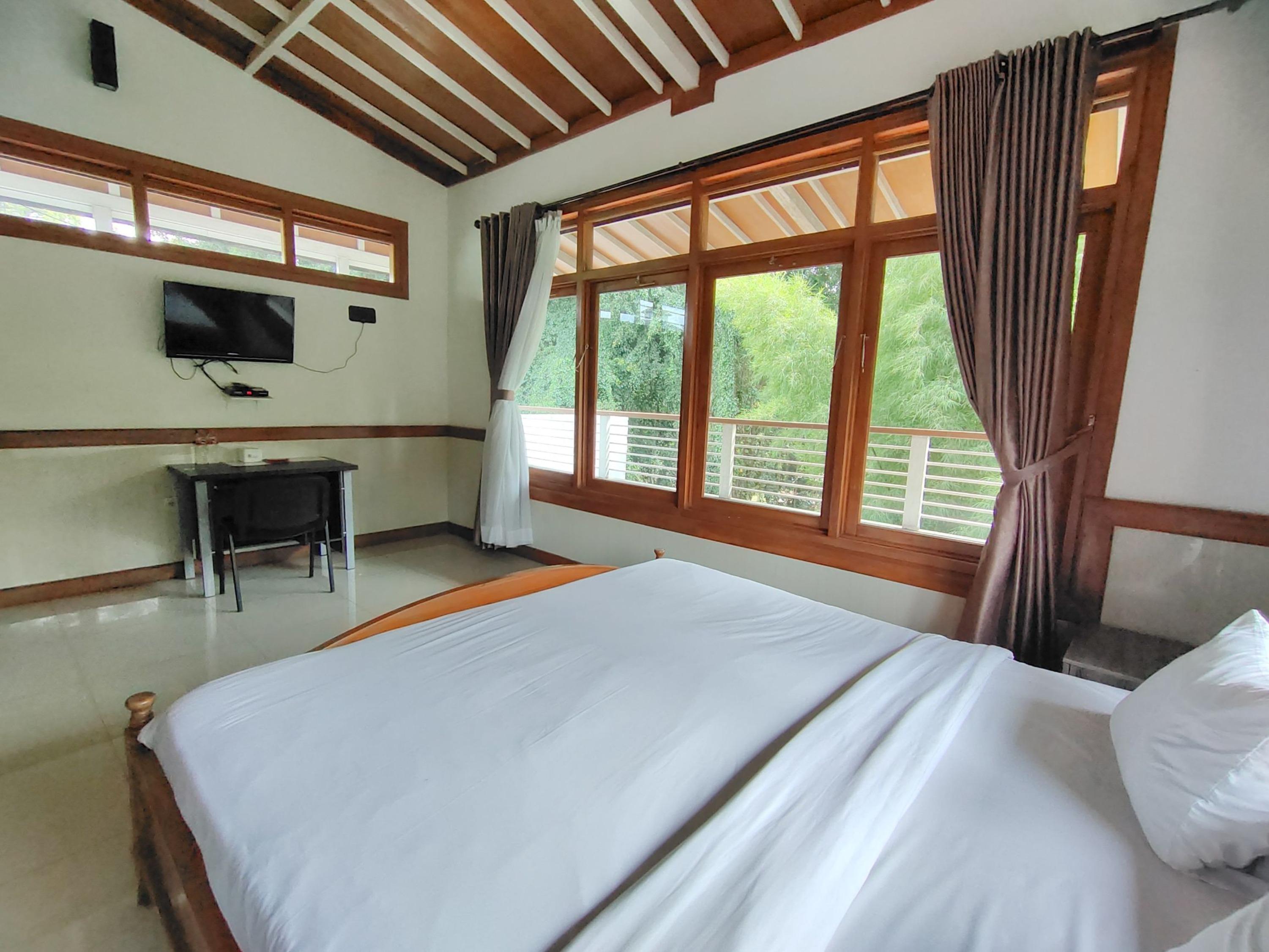 Tirtasari 2 By Zuzu Hotel