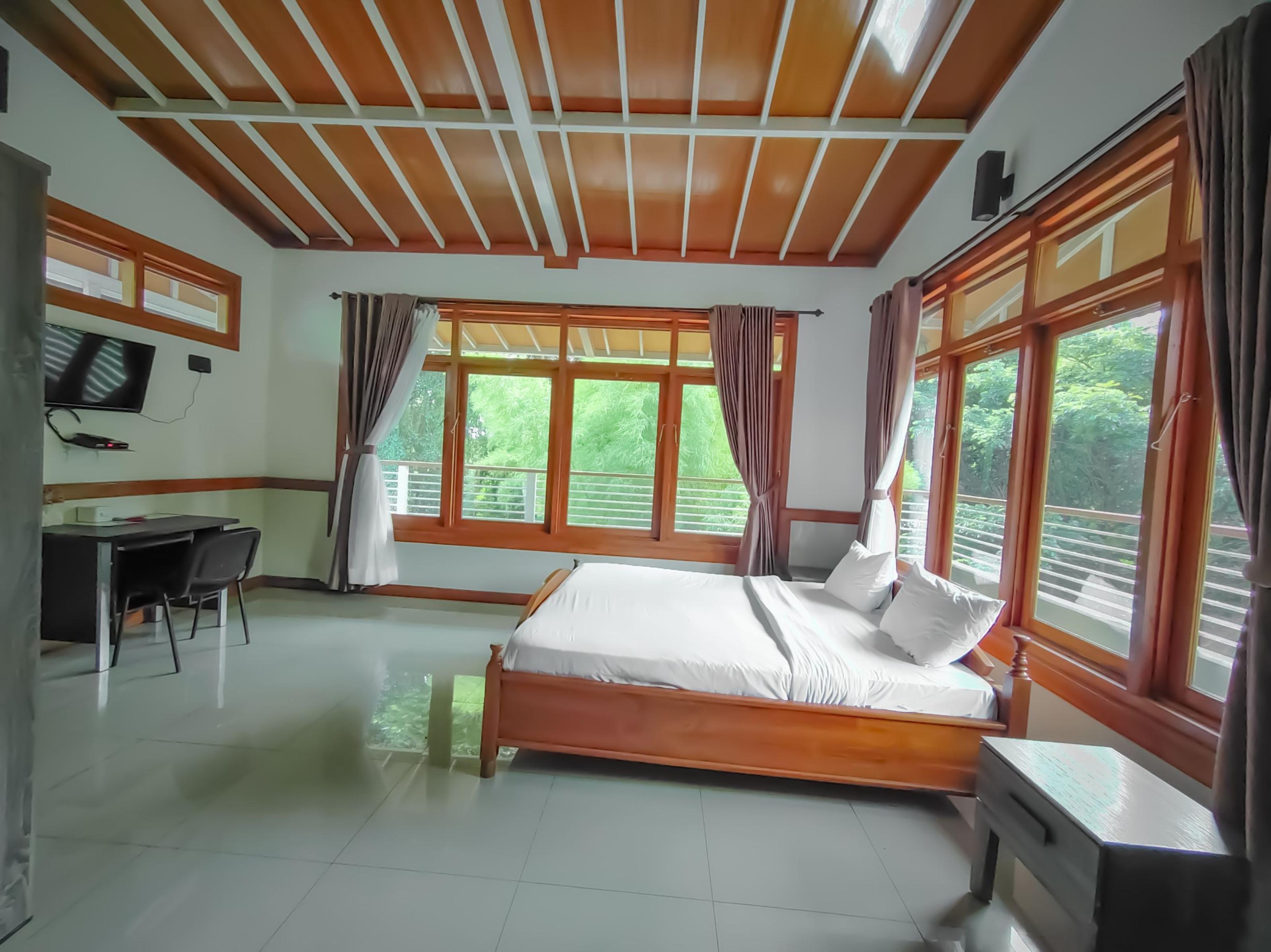 Tirtasari 2 By Zuzu Hotel 2*